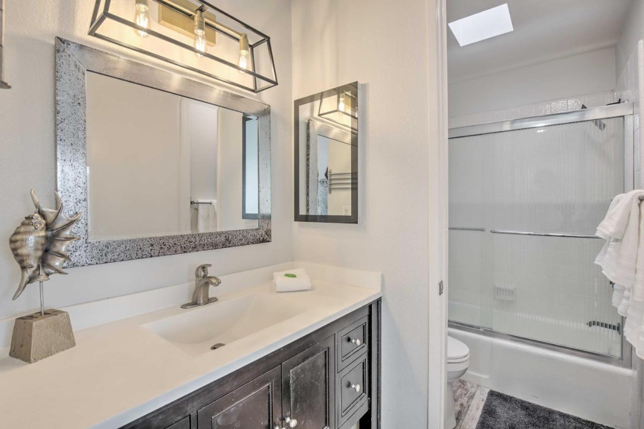Charming Oceanside Condo With Beach And Pool Access! Екстериор снимка
